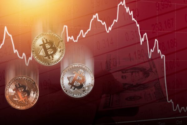 Bitcoin giảm trở lại dưới 39.000 USD